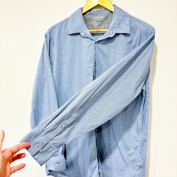 CALVIN KLEIN Patterned blue shirt - Picture 7 of 8